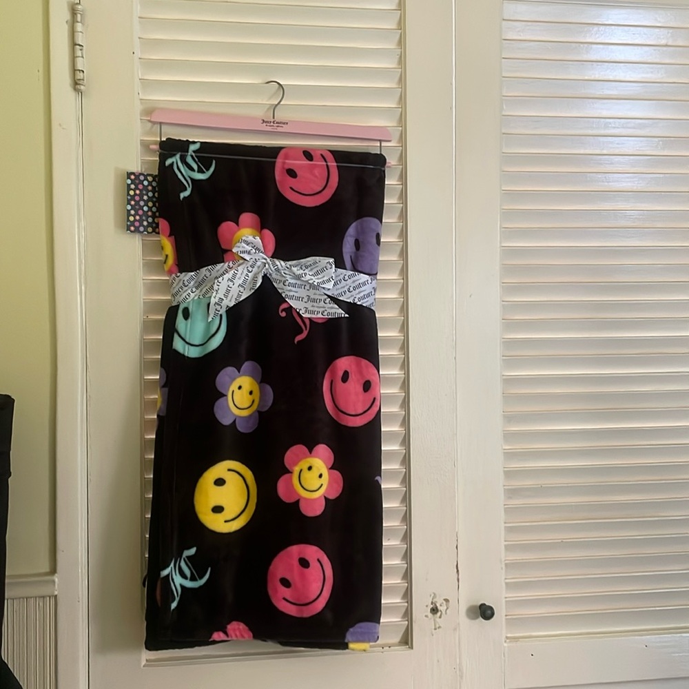 Juicy Couture kids blanket